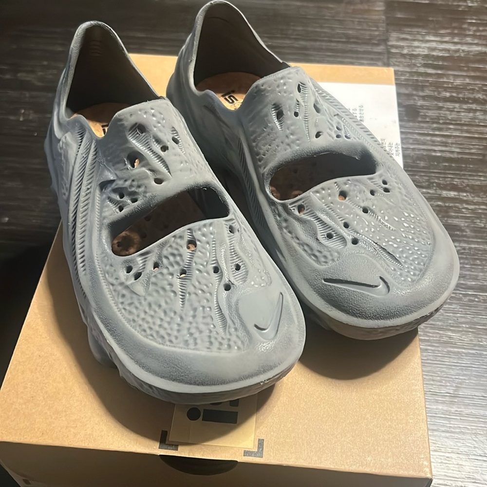 Nike Ispa Universal Gray NEW IN BOX MENS size 7